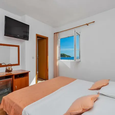 Dado A6 إيغراني