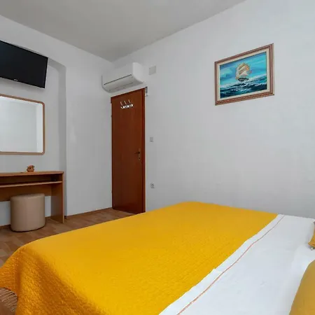 Dado A6 شقة إيغراني