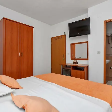 Dado A6 Apartment Igrane