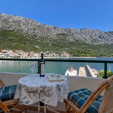 Dado A6 Apartment