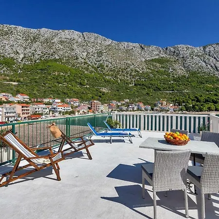 Apartment Dado A6 Igrane