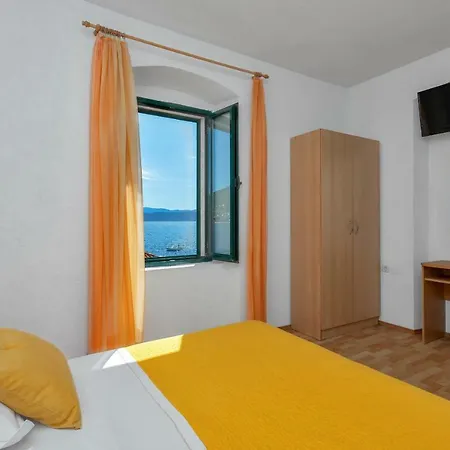 Apartment Dado A6